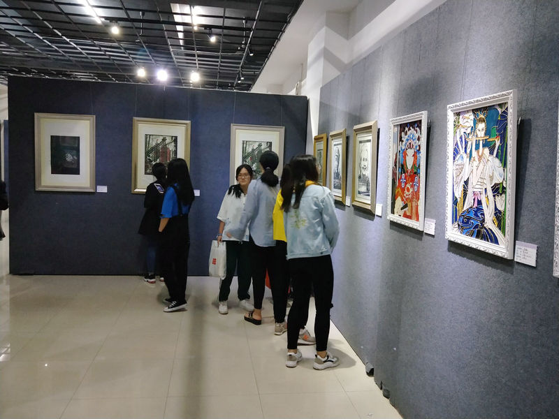 专艺术系举办2018届毕业创作暨美术课堂教学成果汇报展