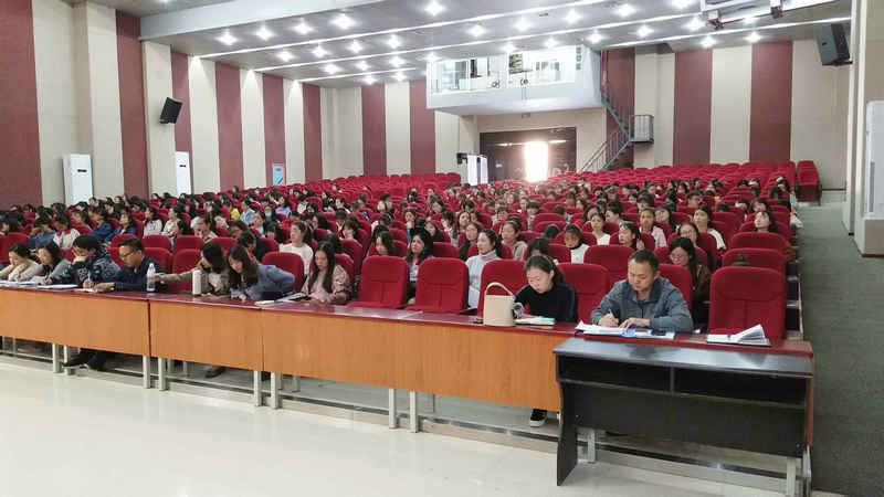 我校党校举办2018年下期入党积极分子培训