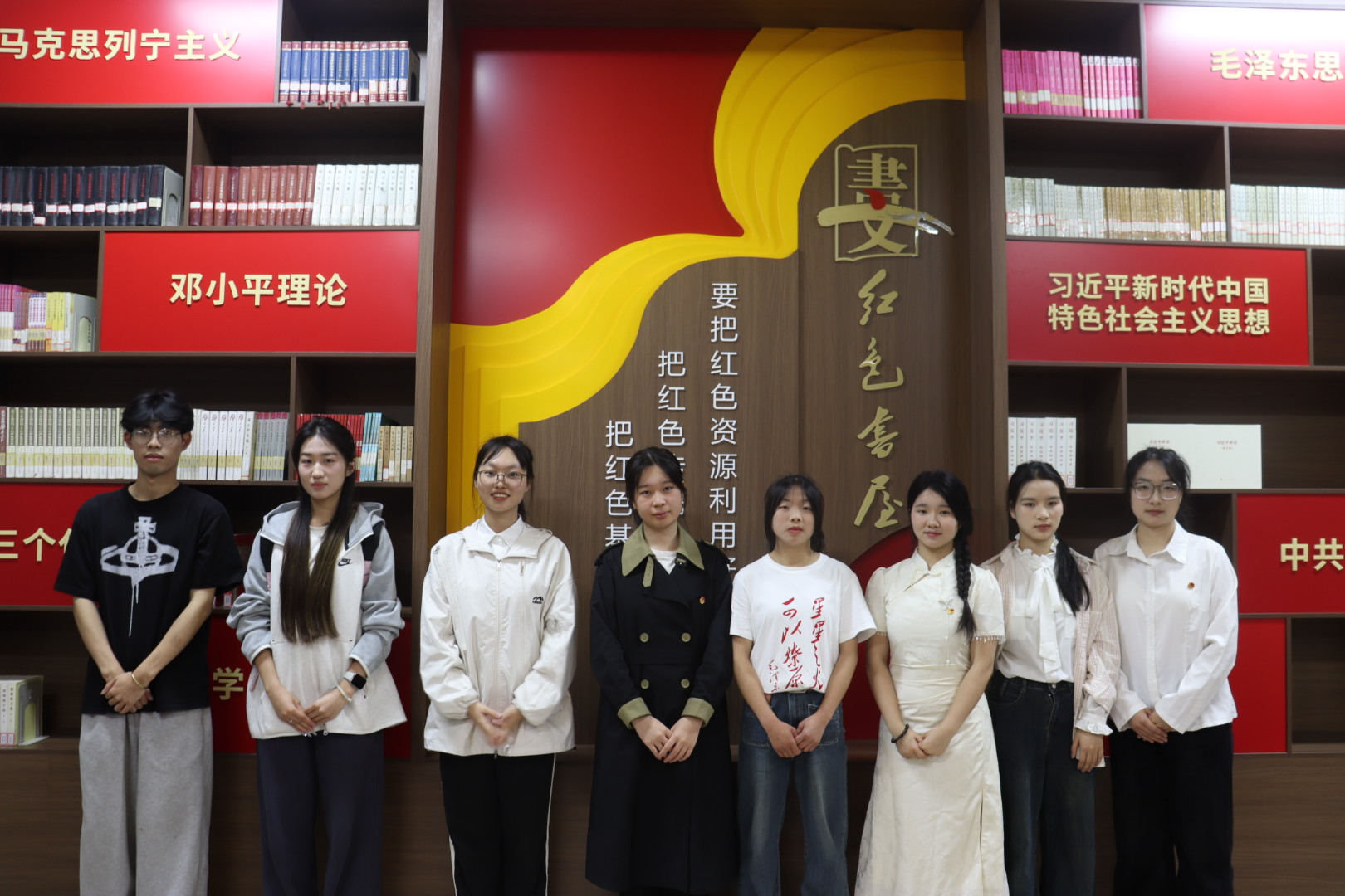 图三合照2.jpeg