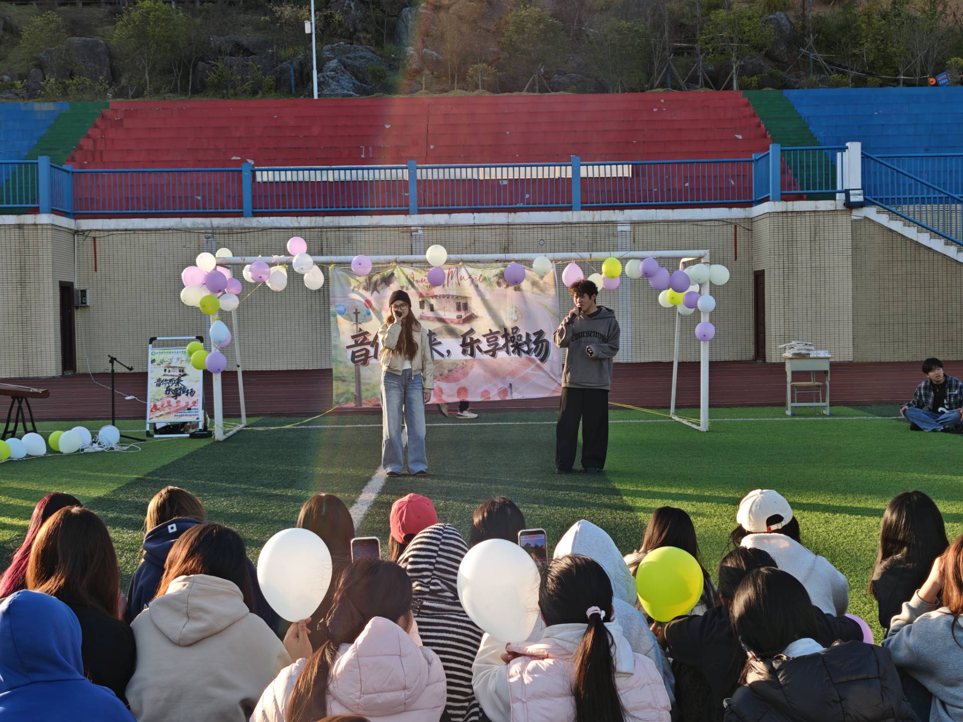 图一 活动现场.jpg