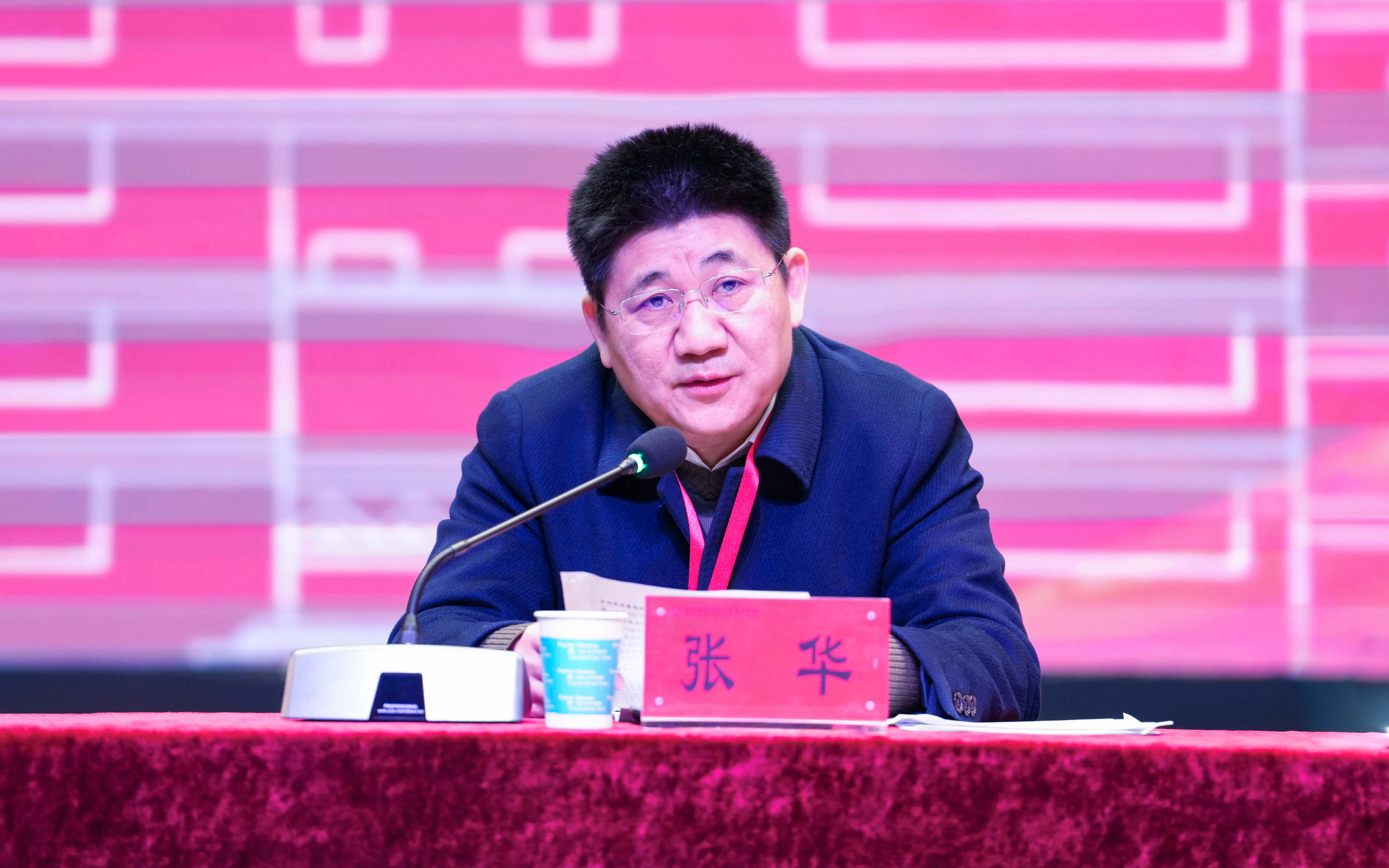 致敬耕耘 薪火相传——湘南幼专举行 2025年度教职工荣退仪式